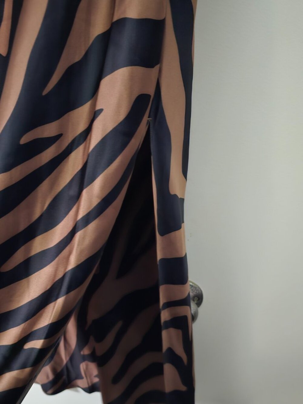 Banana Republic Silk Maxi Skirt in Zebra Print. Size XL. - Picture 2 of 3